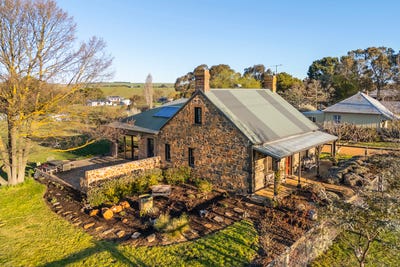 /international/au/87-macarthur-street-taralga-nsw-152439436/