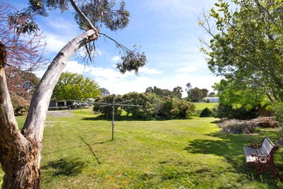 /international/au/23-lothair-street-clunes-vic-204674544/