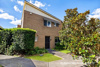 /international/au/17-400-glenmore-parkway-glenmore-park-nsw-151043464/