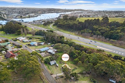 /international/au/31-winspears-road-east-devonport-tas-148554056/