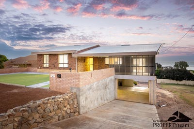 /international/au/23-malcolm-st-bluff-point-wa-152547512/