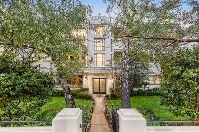 /international/au/5-109-113-park-street-south-yarra-vic-151324076/
