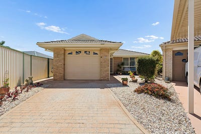 /international/au/2-12-kentia-crescent-banora-point-nsw-152406568/
