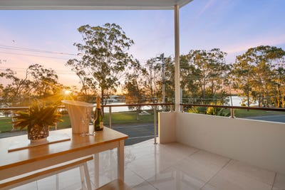 /international/au/1-63-paradise-parade-paradise-point-qld-151177360/