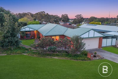 /international/au/7-lois-court-golden-square-vic-152440364/