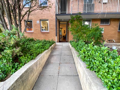 /international/au/12-23-adelaide-street-fremantle-wa-148390472/