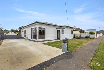 /international/au/5-jones-street-north-westbury-tas-151582460/