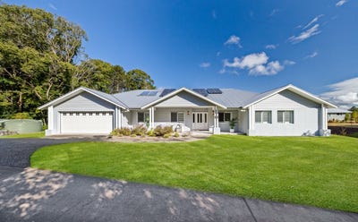 /international/au/11-hamptons-place-montville-qld-148402192/