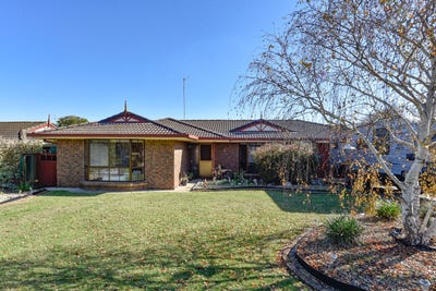 /international/au/8-montebello-drive-mount-gambier-sa-151294056/
