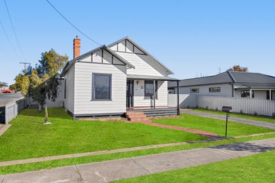 /international/au/68-wakeham-street-stawell-vic-148393456/