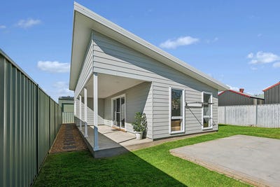 /international/au/8a-10-thomas-clarke-place-mudgee-nsw-152142752/