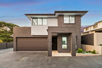 /international/au/65-leacocks-lane-casula-nsw-150947332/
