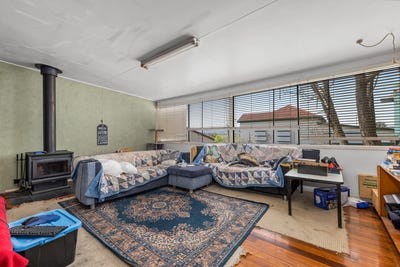 /international/au/115-wood-street-warwick-qld-152449792/