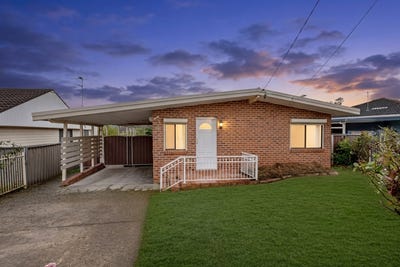 /international/au/9-clucas-road-dharruk-nsw-151259416/