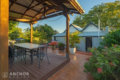 /international/au/18-watt-street-gympie-qld-151443104/