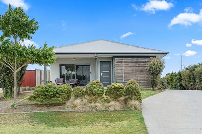/international/au/1-23-abode-way-kawungan-qld-152689916/