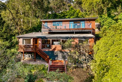 /international/au/8-glass-road-upper-ferntree-gully-vic-152722396/
