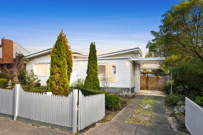 /international/au/16-brocka-avenue-belmont-vic-148444968/