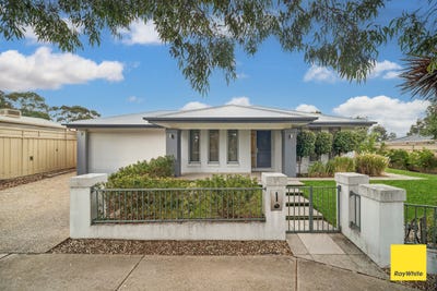 /international/au/8a-turner-street-california-gully-vic-150883836/