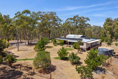 /international/au/241-mcgregors-road-walmer-vic-150300952/