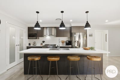 /international/au/4-mittagong-street-tullimbar-nsw-150818340/