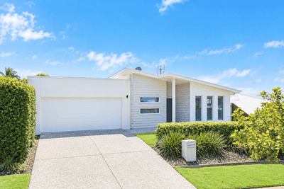 /international/au/82-parklakes-drive-bli-bli-qld-152616224/