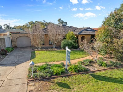 /international/au/11-bass-street-lake-albert-nsw-148692392/?lang=id