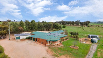 /international/au/371-back-trundle-road-parkes-nsw-700413312/