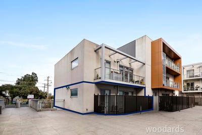 /international/au/g01-1215a-centre-road-oakleigh-south-vic-151387312/