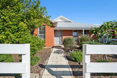 /international/au/6a-chapel-street-strathalbyn-sa-152599636/