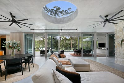 /international/au/33-monday-drive-tallebudgera-valley-qld-148643468/