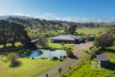 /international/au/2-210-toomuc-valley-road-pakenham-vic-151253092/