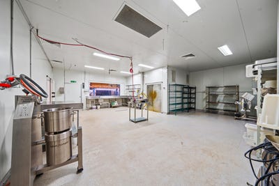 /international/au/2-1-bee-court-burleigh-heads-qld-505136320/