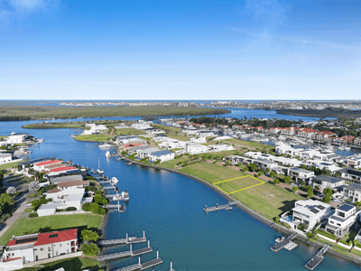/international/au/8817-the-point-circuit-sanctuary-cove-qld-204485780/