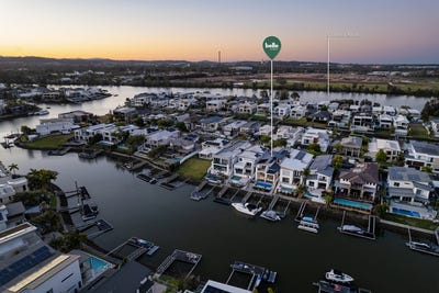 /international/au/33-harbourvue-court-helensvale-qld-152604268/