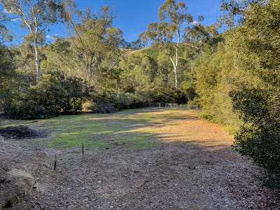 /international/au/5-kinchela-court-bright-vic-204478300/