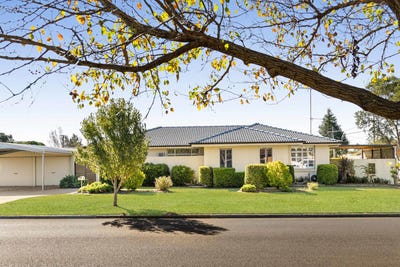 /international/au/27-tomkinson-street-wilsonton-qld-151380516/