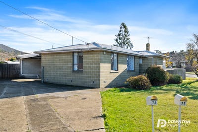 /international/au/7-edgar-street-claremont-tas-151620492/