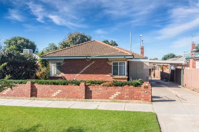 /international/au/84-haverfield-street-echuca-vic-151393668/