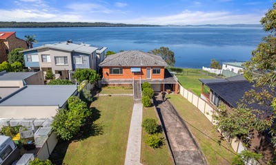 /international/au/9-moss-avenue-toukley-nsw-150721408/