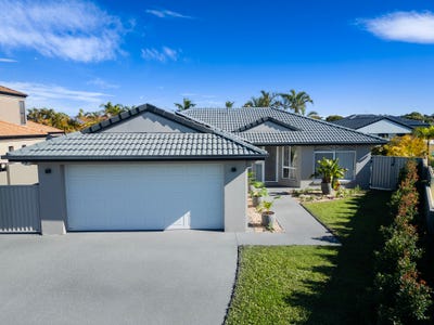 /international/au/22-dallow-crescent-helensvale-qld-151432708/