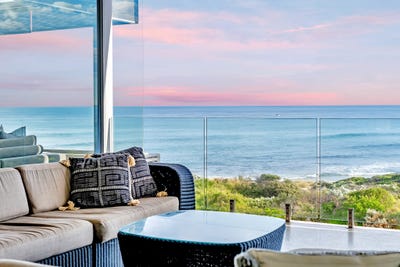 /international/au/30-alexis-circle-wannanup-wa-152590312/