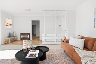 /international/au/12-buchan-place-hillarys-wa-152618760/
