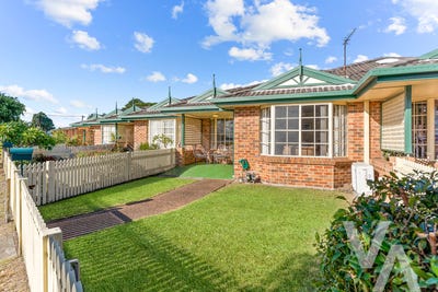 /international/au/3-168a-fullerton-street-stockton-nsw-151102680/