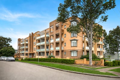 /international/au/5-8-18-wallace-street-blacktown-nsw-151358700/