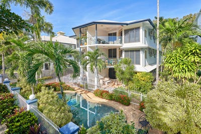 /international/au/6-41-sims-esplanade-yorkeys-knob-qld-151504360/