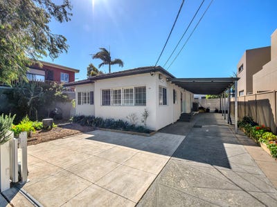 /international/au/28-burke-street-chifley-nsw-152698988/