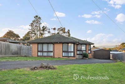 /international/au/13-greenglades-court-wandin-north-vic-151500192/