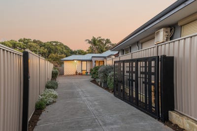 /international/au/21a-riggs-way-hamilton-hill-wa-151615808/