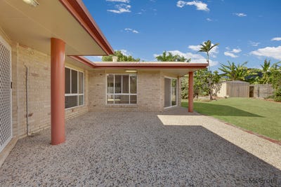 /international/au/4-cania-way-clinton-qld-151013828/